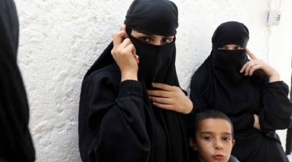 المانية تتزوج داعشيين وتعود بأطفالها الثلاثة الى هامبورغ!