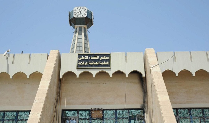 سرق مدرسة في مدينة الصدر وقام باحراقها فتبين انه كان  