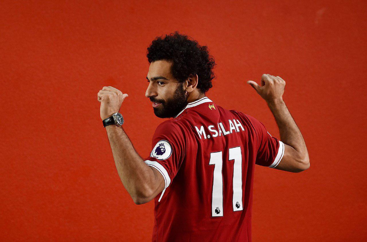 صلاح يحذر فان ديك بعد فوزه بجائزة أفضل لاعب في إنجلترا