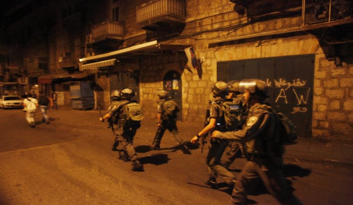  حملة اعتقالات تطال عشرات الفلسطينيين في الضفة الغربية 