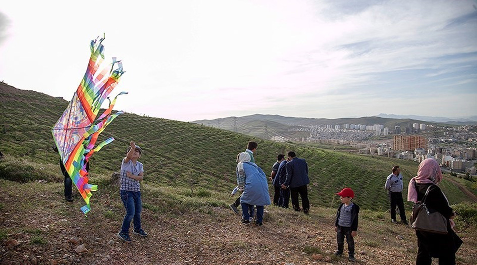 صور.. مهرجان الطائرات الورقية في كرمانشاه