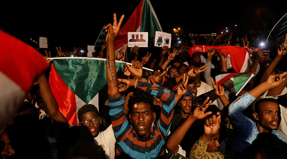 إغراق اعتصام الخرطوم بمياه الصرف الصحي... التفاصيل