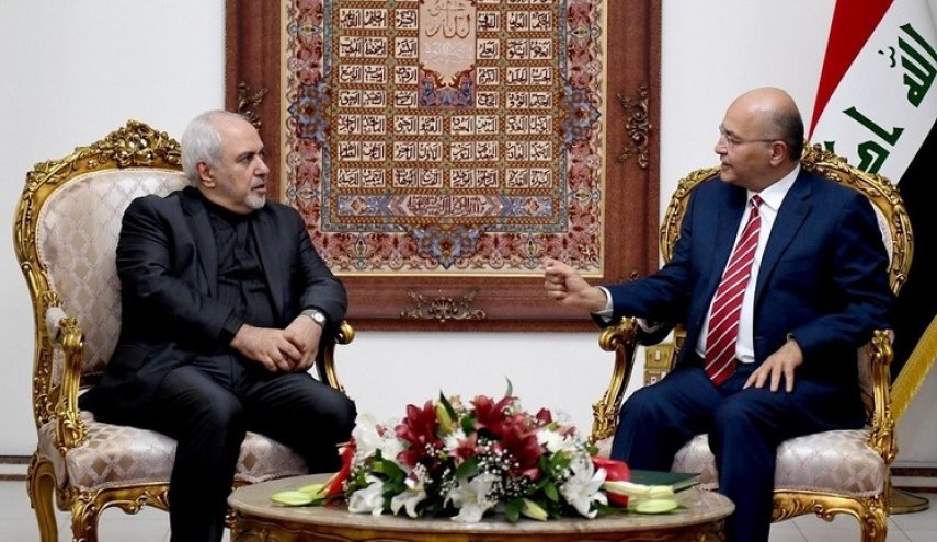 ظريف وصالح يبحثان المستجدات السياسية على الصعيدين الإقليمي والدولي