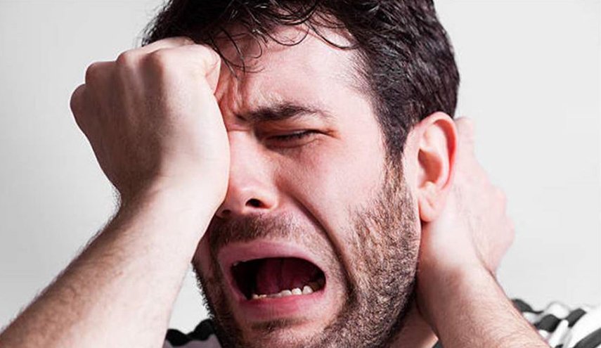 المرض الذي يُبكي الرجال.. هذه أعراضه وأسبابه