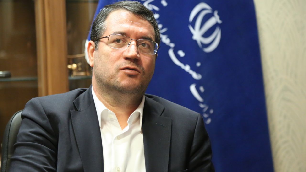 وزير الصناعة الإيراني: باكستان مهتمة بتطوير العلاقات الاقتصادية معنا