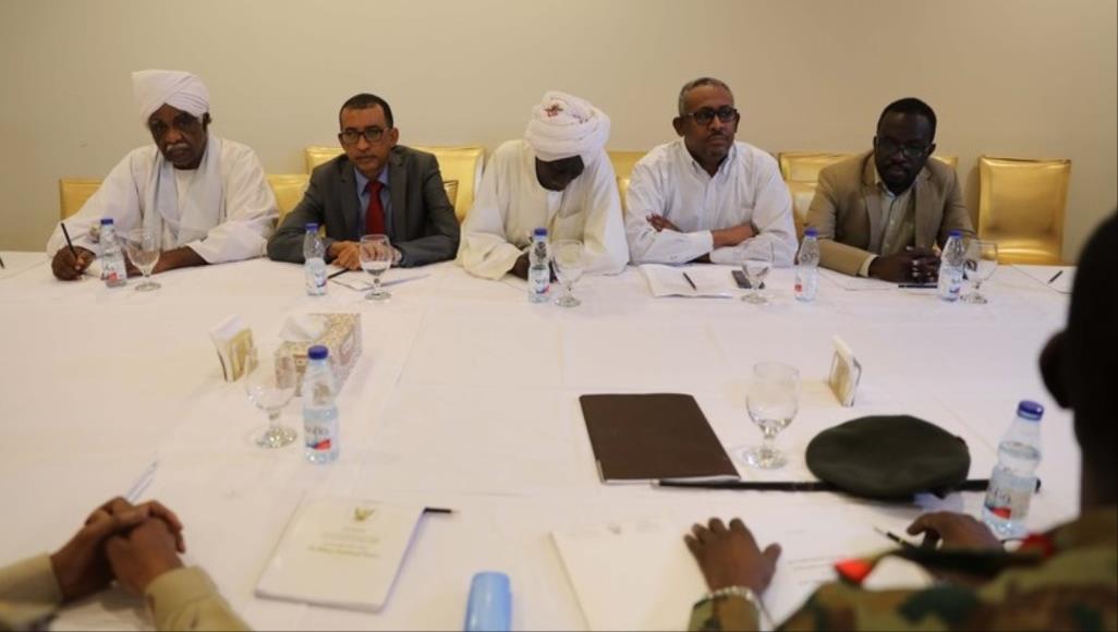 اجتماعات بين اطراف النزاع السياسي بالسودان في أديس أبابا