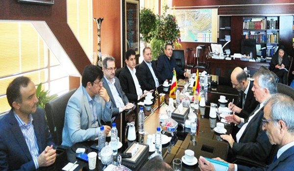 مسؤول ايراني يؤكد تطوير العلاقات مع العراق في شتى المجالات