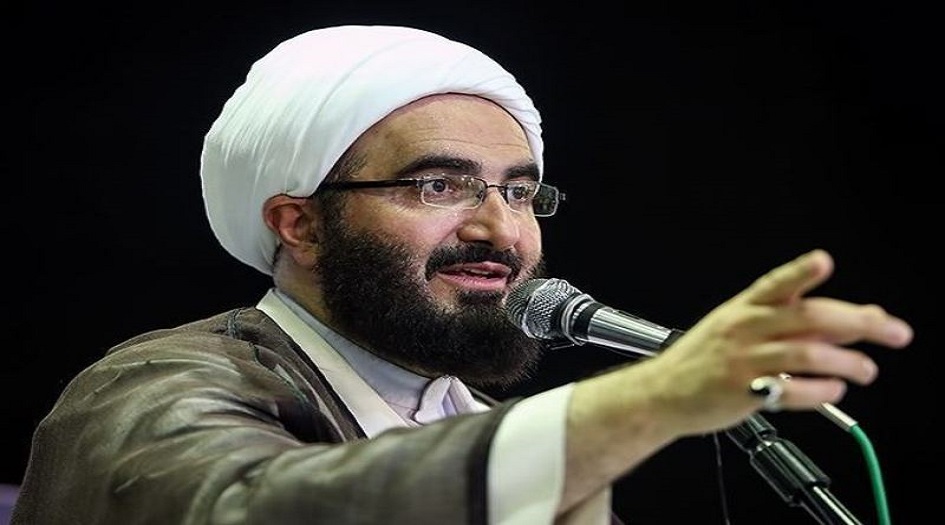 خطيب جمعة طهران : فرض الحظر الاميركي على ظريف تصرف صبياني
