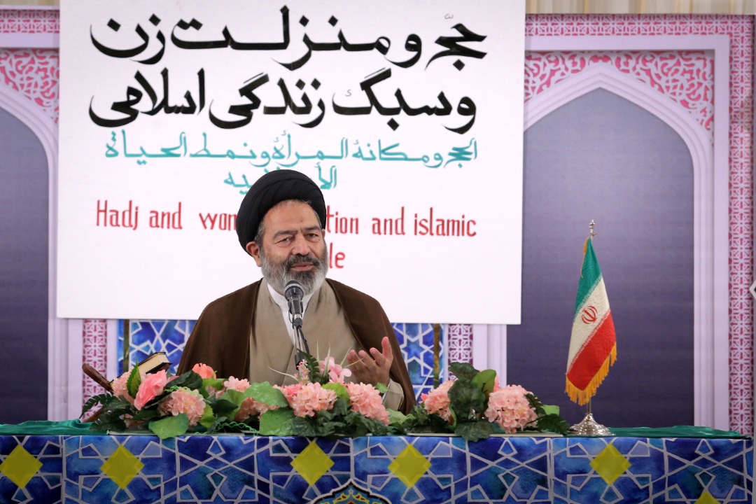 سرپرست حجاج ايراني: نقش زن، تربيت و آفرينش انسان است 