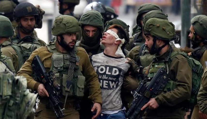 الاحتلال يعتقل 27 فلسطينيًا في الضفة الغربية