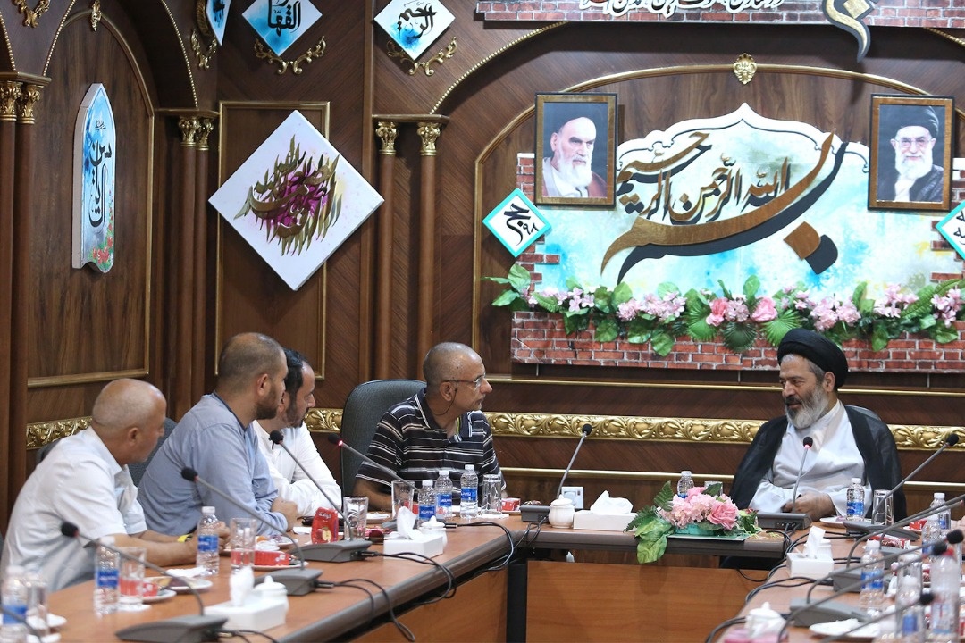 ديدارجمعي از شيعيان كشميري با سرپرست حجاج ايراني 