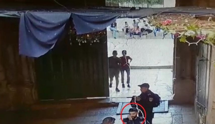 بالصور.. دورية إسرائيلية لقتل الأطفال الفلسطينيين!