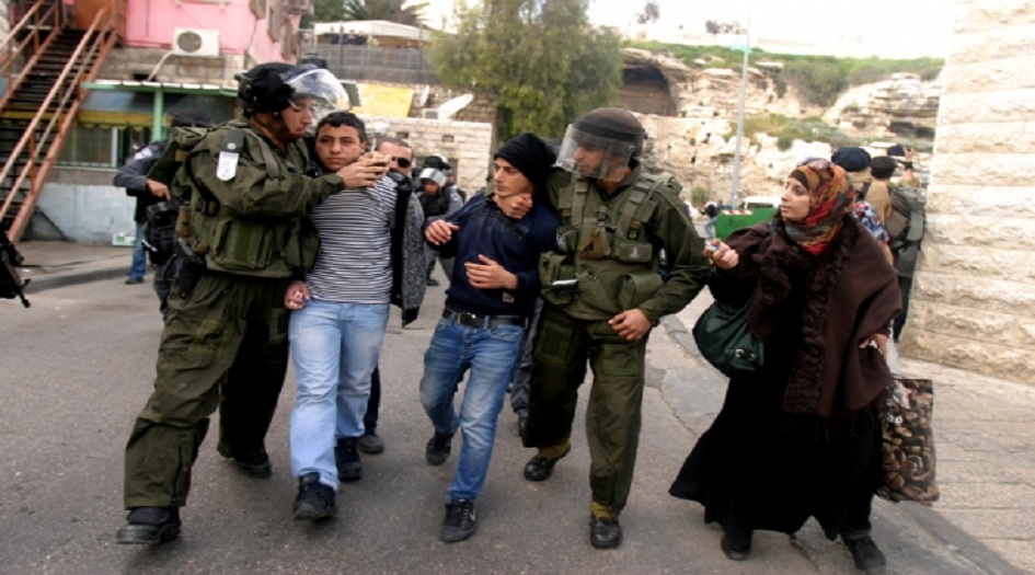 حملة اعتقالات واسعة بالضفة تطال 23 فلسطينيا