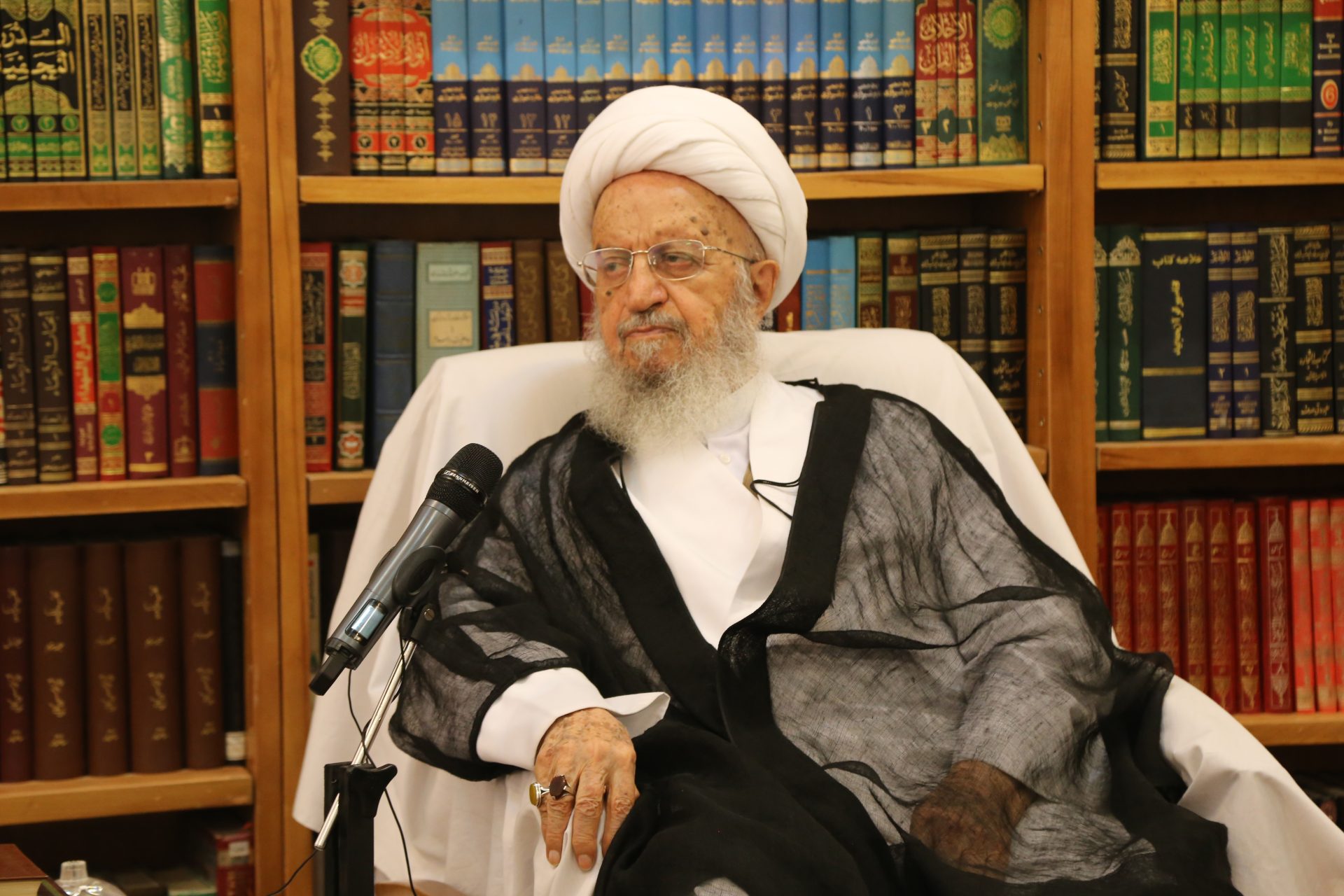 المرجع مكارم الشيرازي يصدر توجيهات إلى المواكب الحسينية