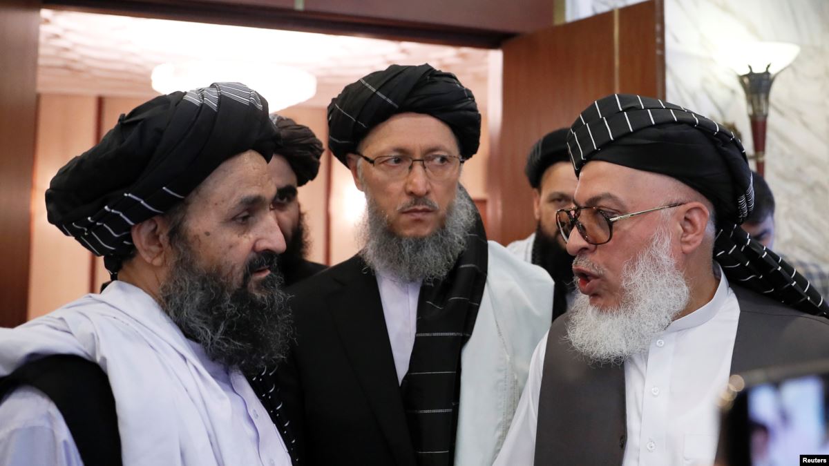 بعد قرار ترامب.. طالبان تلتقي مبعوث أميركا في باكستان