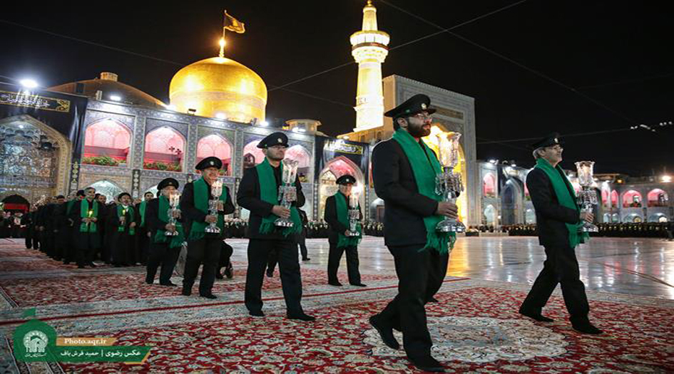 إقامة  طقوس خطبة عزاء استشهاد الإمام الرضا (ع) في الحرم الرضوي المقدس