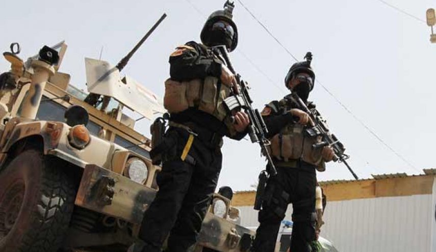 العراق... القبض على شخص يحمل بندقية يروم التوجه بها نحو المتظاهرين