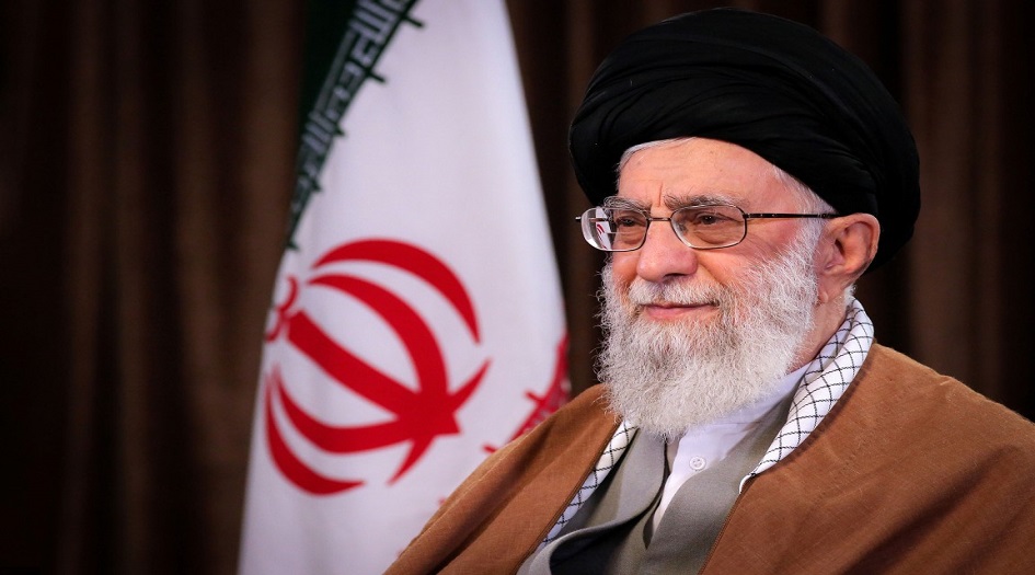 الامام الخامنئي يدعم قرار رؤساء السلطات حول ادارة الوقود