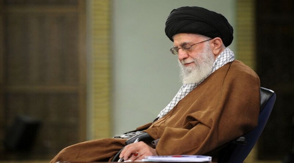الامام الخامنئي يعزي رئيس الجمهورية بوفاة شقيقته