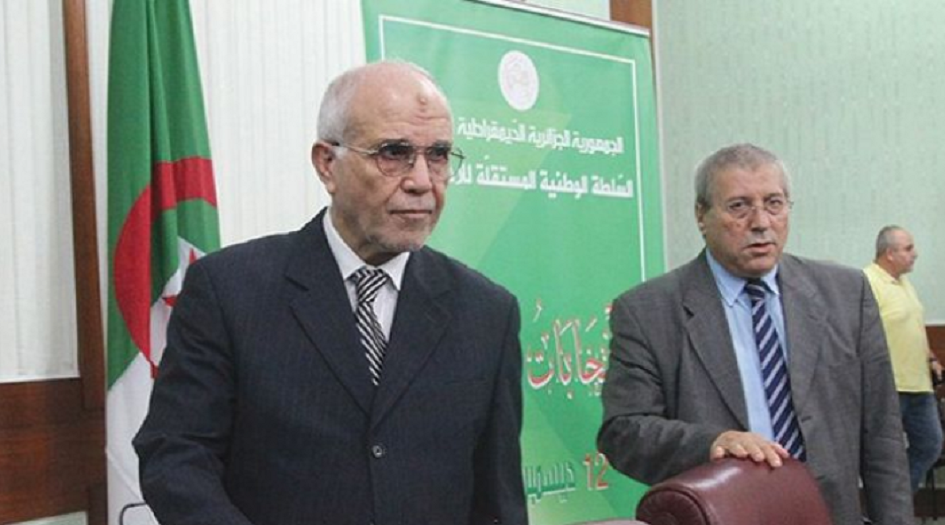 وسط مظاهرات رافضة.. الرئيس الجزائري المنتخب يقترح الحوار على الحراك الشعبي