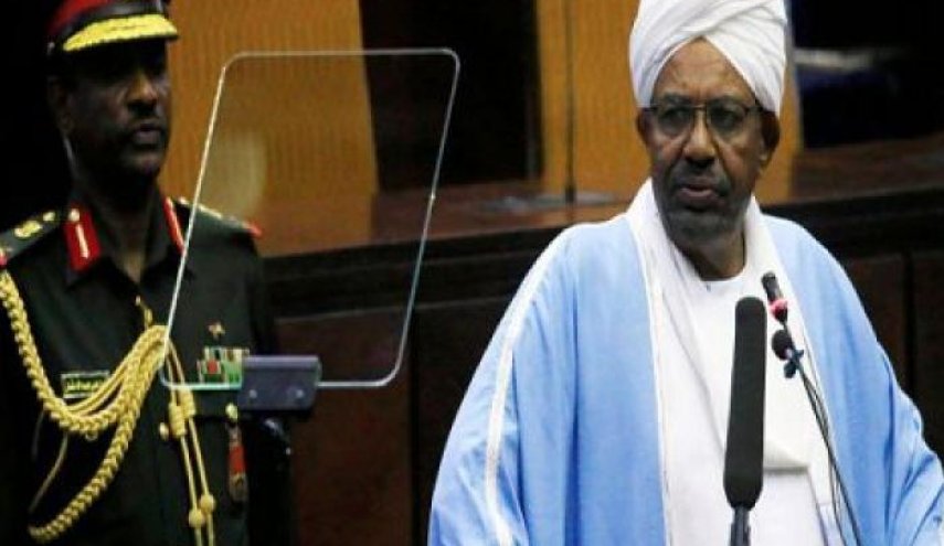 هيئة الدفاع: قرار المحكمة بحق "البشير" مليئ بالتجاوزات القانونية!