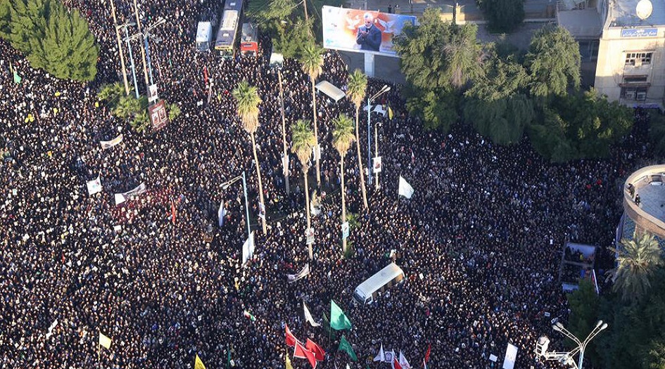 أمهات الشهداء الإيرانيات يطالبن قائد الثورة بالثأر لدم الشهيد سليماني