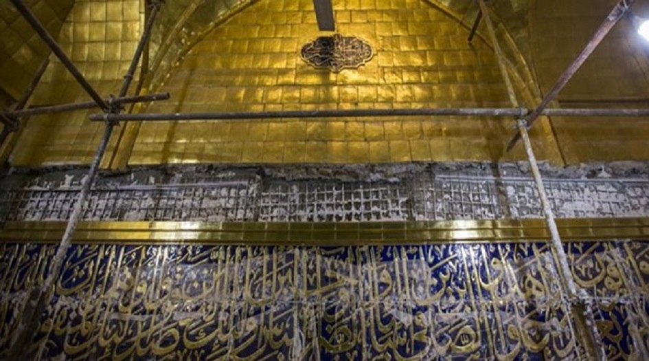 بالصور.. إكمال تذهيب وإعادة إعمار ايوان مرقد أبي الفضل العباس (ع) في كربلاء