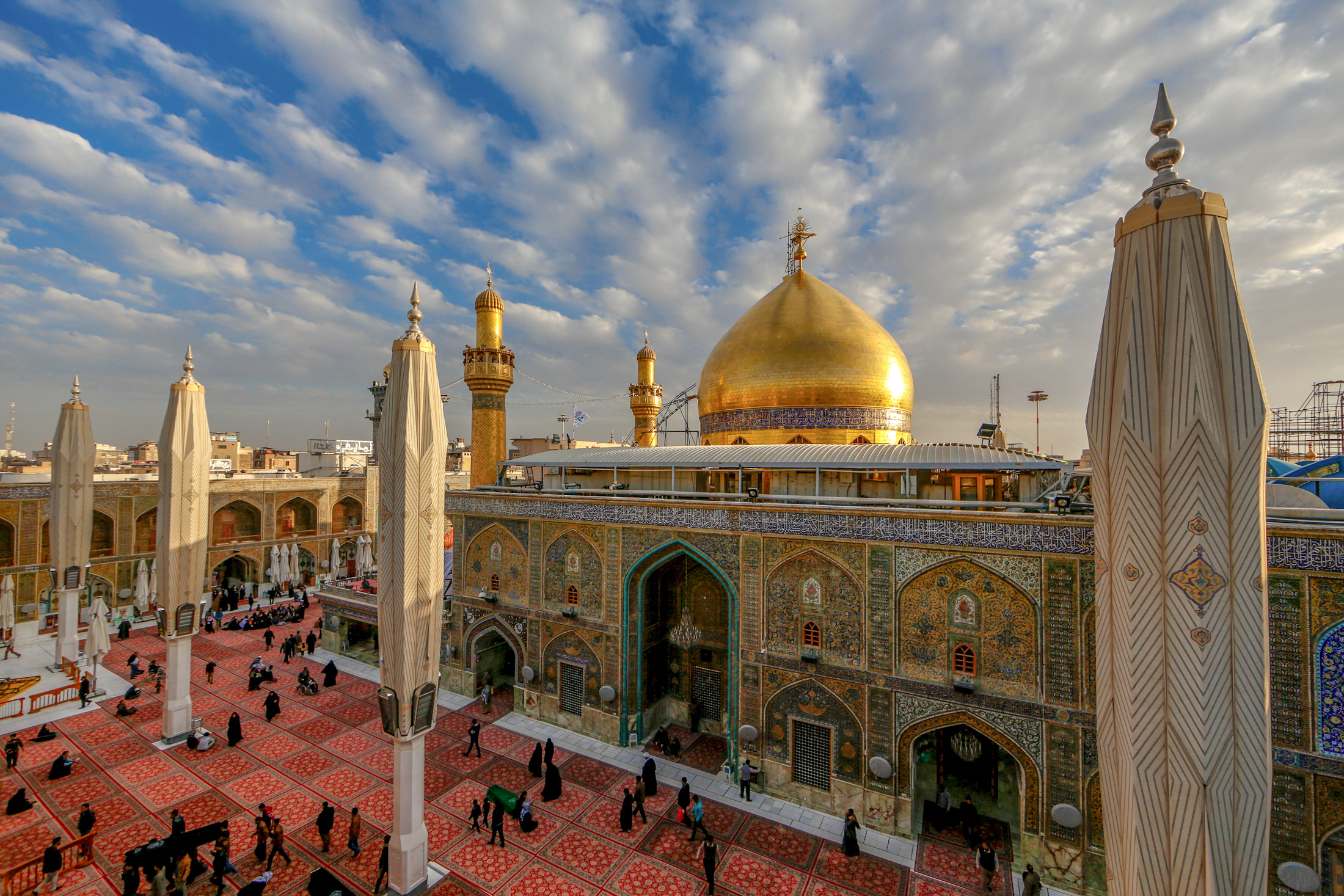 شاهد كيف بدى صحن فاطمة الزهراء عليها السلام