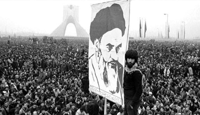 الثورة الإسلامية..أربعون عاماً مضت والإستفتاءات تتوالى