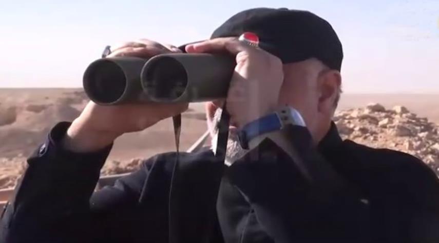 صورة نادرة تجمع الشهيد "سليماني" والشهيد "الكاظمي" مع السيد حسن نصرالله وقادة المقاومة