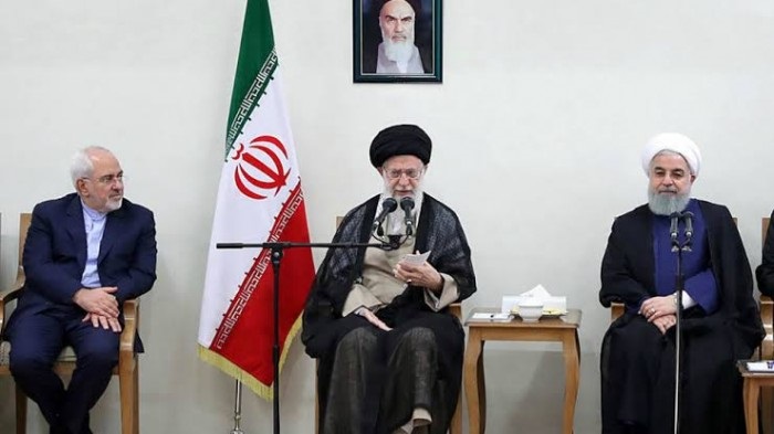 أميركا تطالب تويتر بحذف حسابات الامام الخامنئي وظريف !
