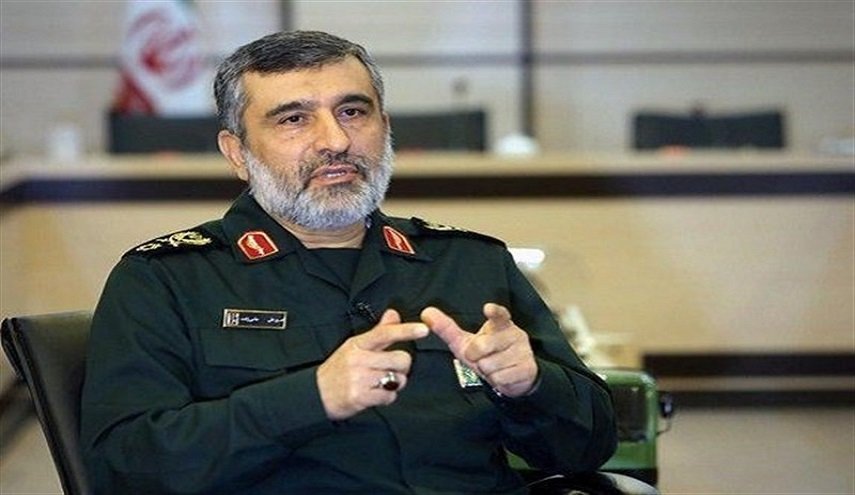 العميد حاجي زادة: نمتلك السيطرة على الصواريخ خارج الغلاف الجوي