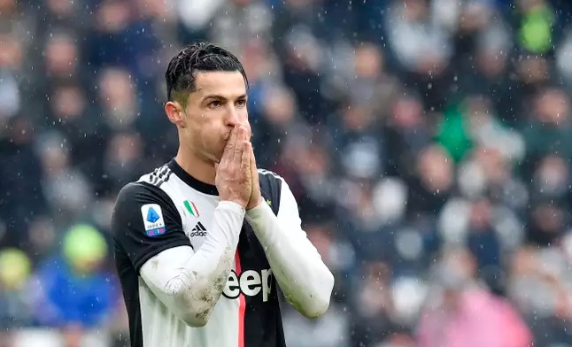 رونالدو يتنازل عن 10 ملايين دولار من راتبه بسبب كورونا