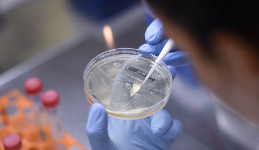 جامعة أكسفورد البريطانية تعلن عن موعد لقاح كورونا