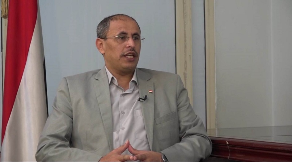 وزير الإعلام اليمني: لا فرق بين تصريحات غريفيث وتحالف العدوان