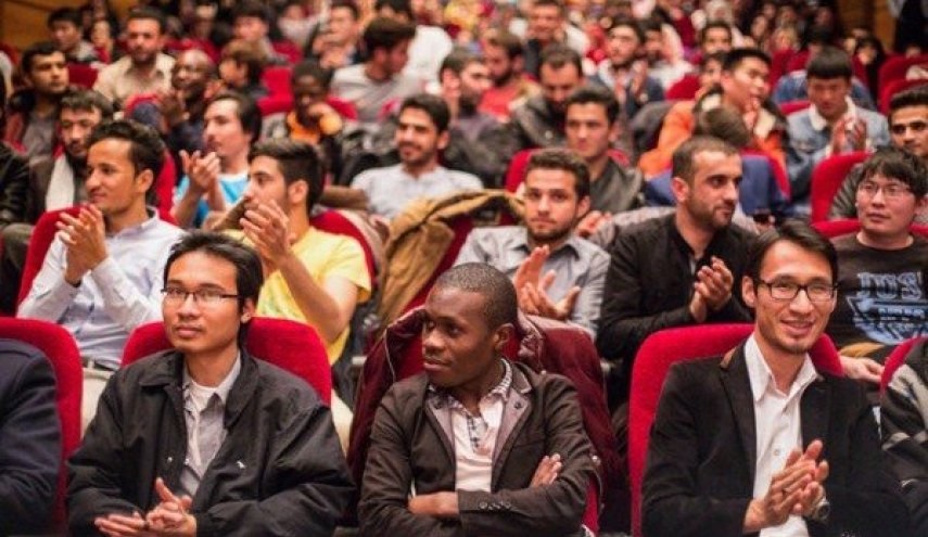 40 الف طالب جامعي اجنبي يدرسون في جامعات ايران