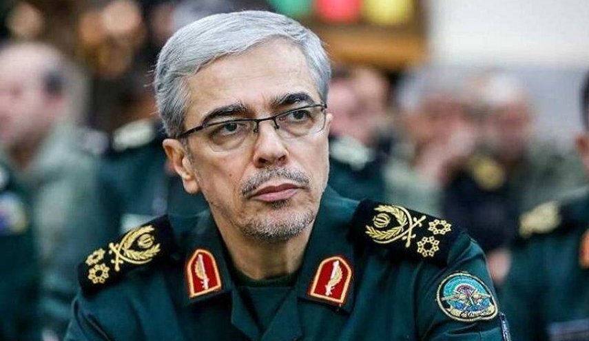 اللواء باقري: اسم الحرس الثوري يتلألأ فوق ذرى التقدم والعزة