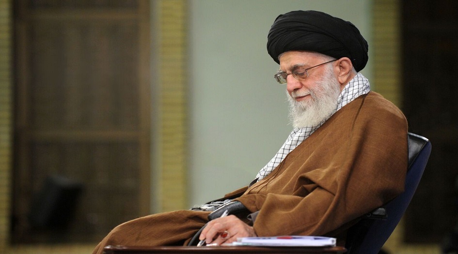 الامام الخامنئي يعزي برحيل آية الله الأميني