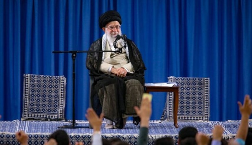 عبر الفيديو كونفرانس... لقاء رمضاني للطلاب مع قائد الثورة يعقد غدا