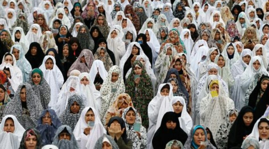 إقامة صلاة عيد الفطر بإمامة ممثل قائد الثورة في جامعة طهران
