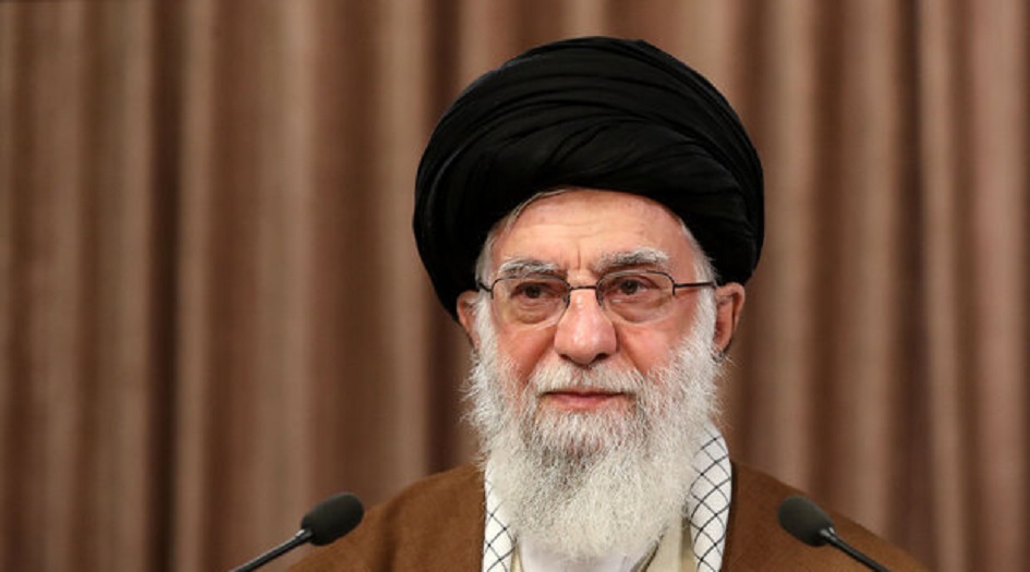 الامام الخامنئي: الإمام الخميني(ره) كان يمتلك خصوصيات مميزة، أبرزها روح التحول والتغيير