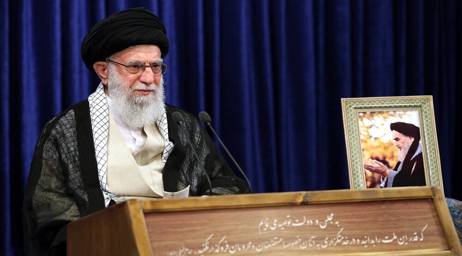 الامام الخامنئي: أمريكا اليوم غير مستقرة و ما يحدث في ولاياتها هو كشف للحقائق