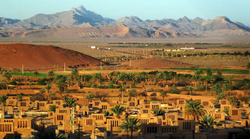 چوپانان منظم ترين روستاي خشتي جهان + عكس