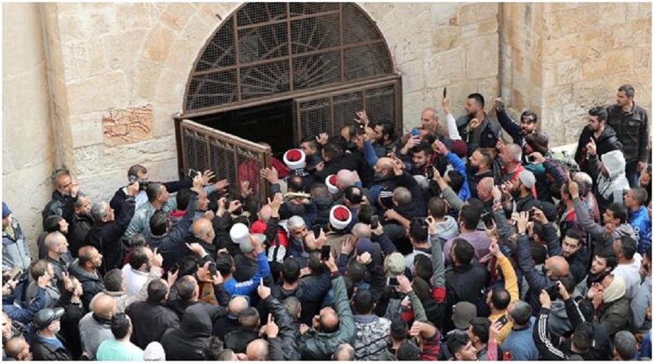 الفلسطينيون: مصلى باب الرحمة.. جزء لا يتجزأ من المسجد الاقصى