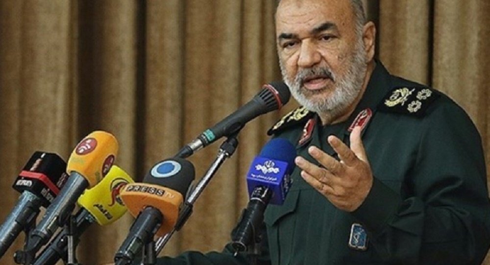 قائد حرس الثورة: ثمة اصطفافات خطيرة وراء الحدود تتحيّن الفرص