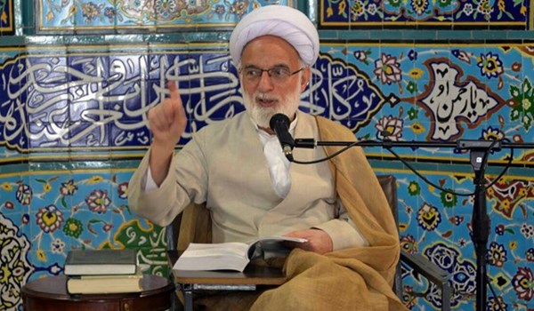 صلاة الجمعة تقام في اكثر من 900 نقطة في ايران