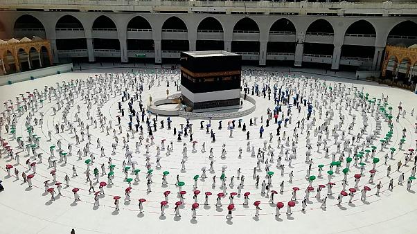 حاجيان امسال 14 روز قرنطينه مي‌شوند