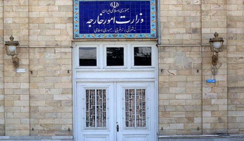  إيران تدين صفقة سرقة النفط السوري بين أمريكا و