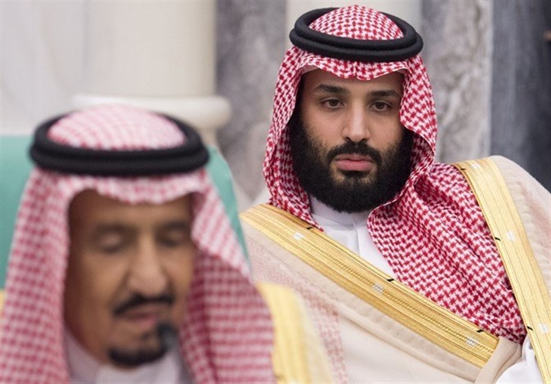 السعودية ادخلت رئيسا للوزراء السجن وملكا هرب من بلاده
