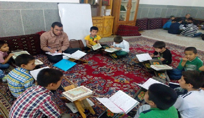 منظمة دارالقرآن الكريم: هناك 12 ألف مؤسسة قرآنية في ايران
